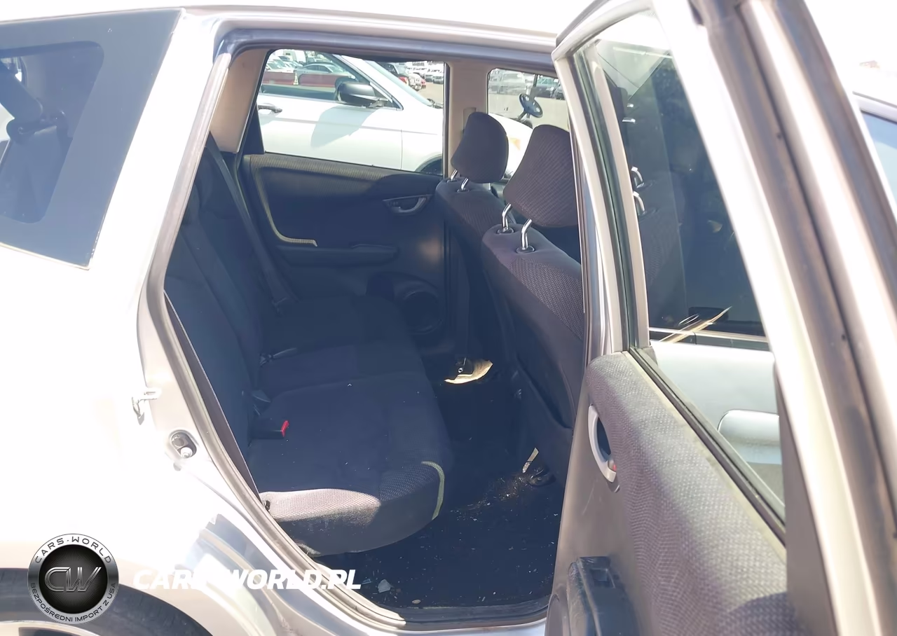 2012 Honda Fit Sport VIN:JHMGE8H53CC011686 - 8