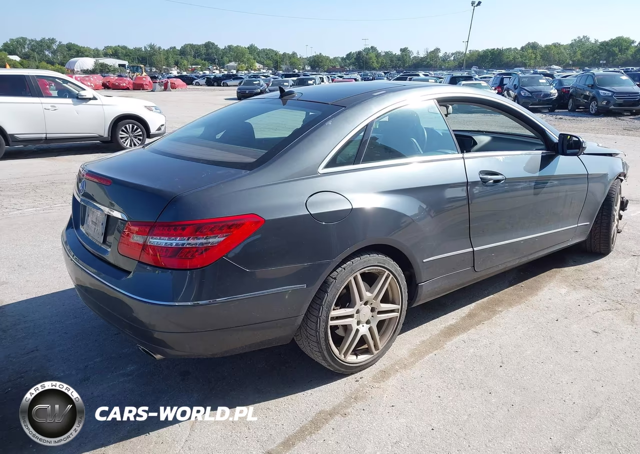 2010 Mercedes-Benz E 350 VIN:WDDKJ5GB7AF016856 - 4