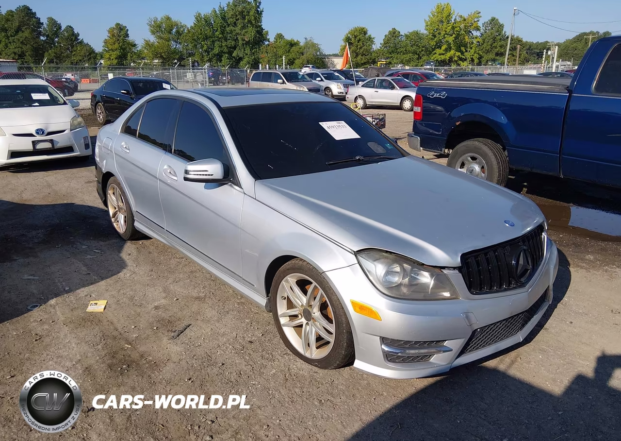 2012 Mercedes-Benz C 300 Sport 4Matic – zdjęcie 1 z 16