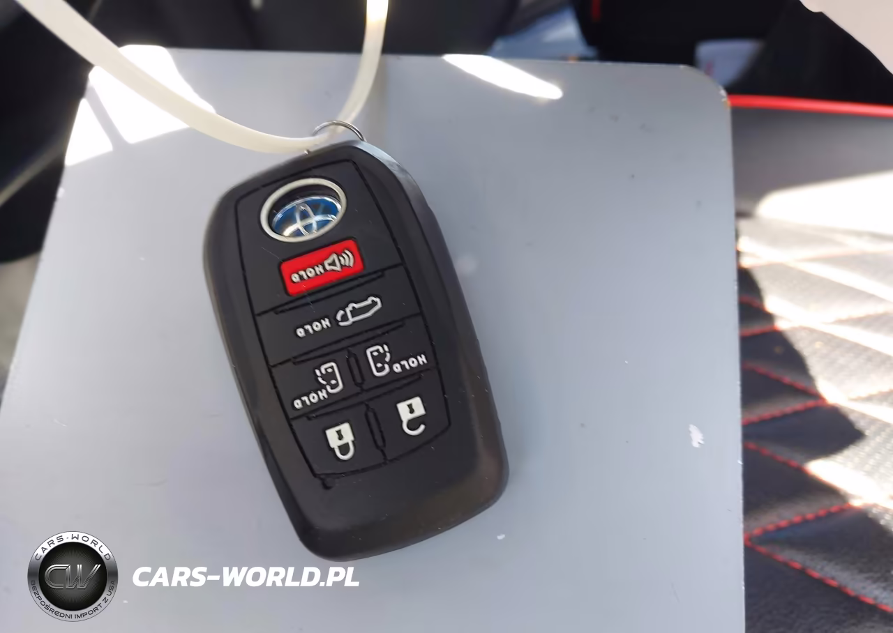 2025 Toyota Sienna Xle VIN:5TDYRKEC8SS243112 - 11