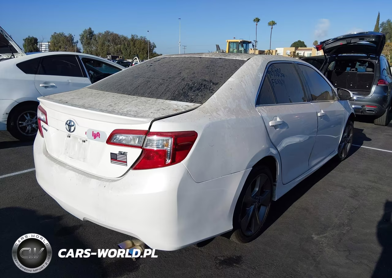 2014 Toyota Camry Se Sport VIN:4T1BF1FK3EU410535 - 4