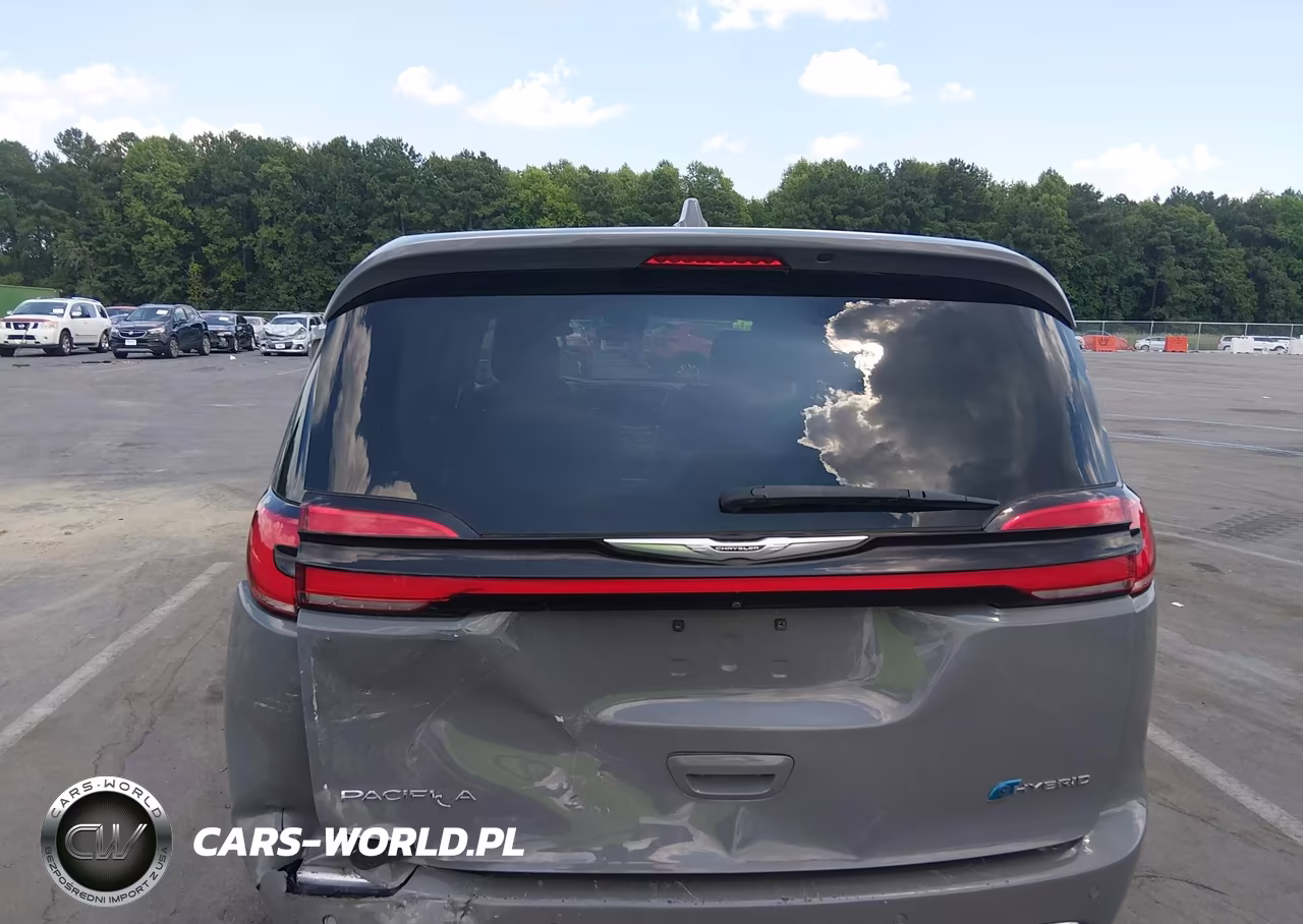 2022 Chrysler Pacifica Hybrid Touring L VIN:2C4RC1L78NR129680 - 6