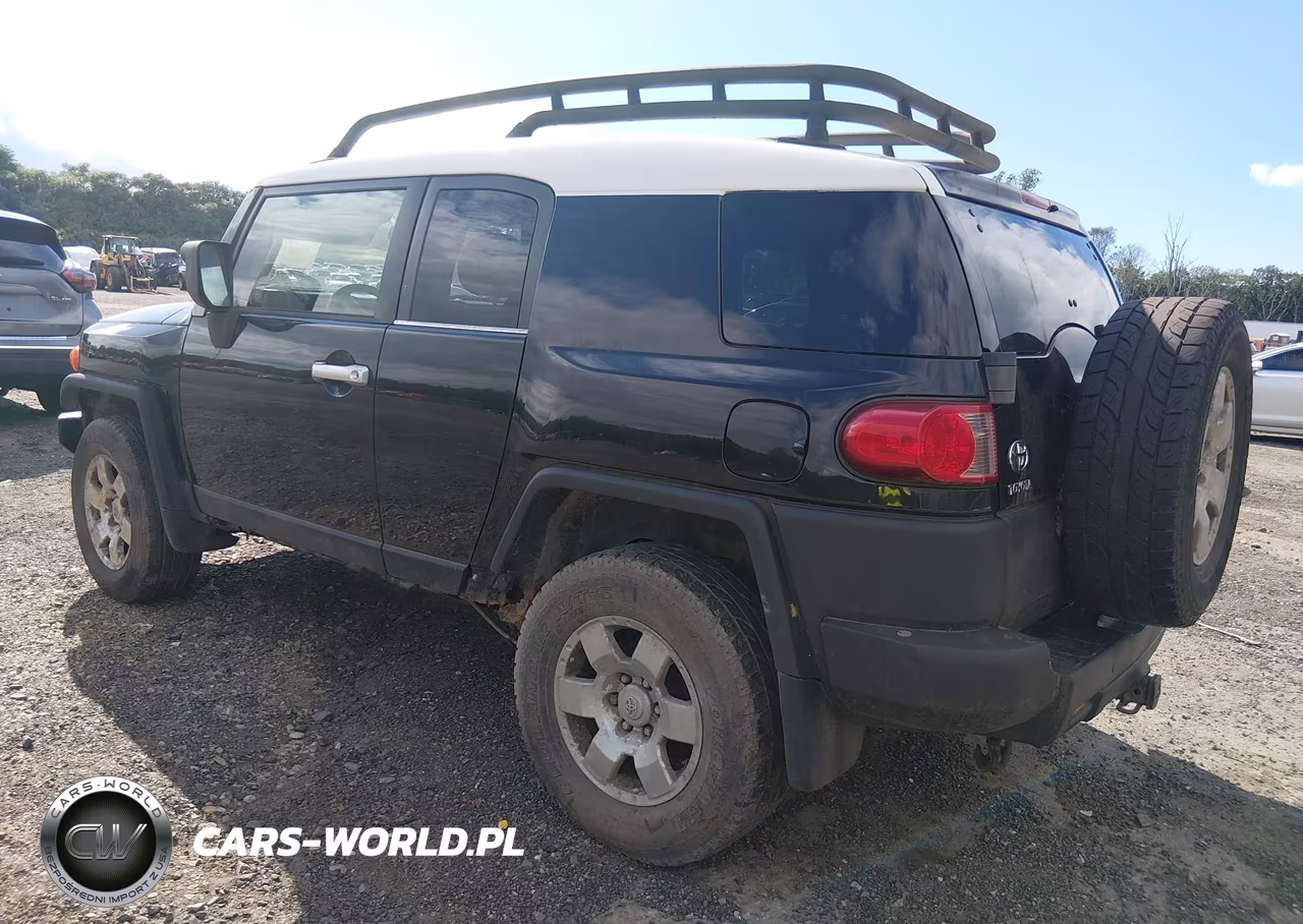 2007 Toyota Fj Cruiser VIN:JTEBU11F470024877 - 3