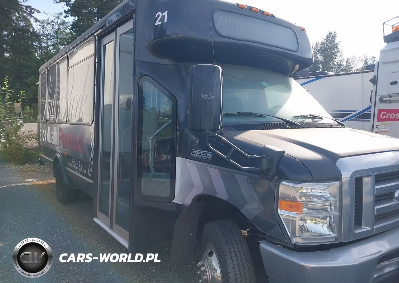 2013 Ford E-350 Cutaway – zdjęcie 1 z 19