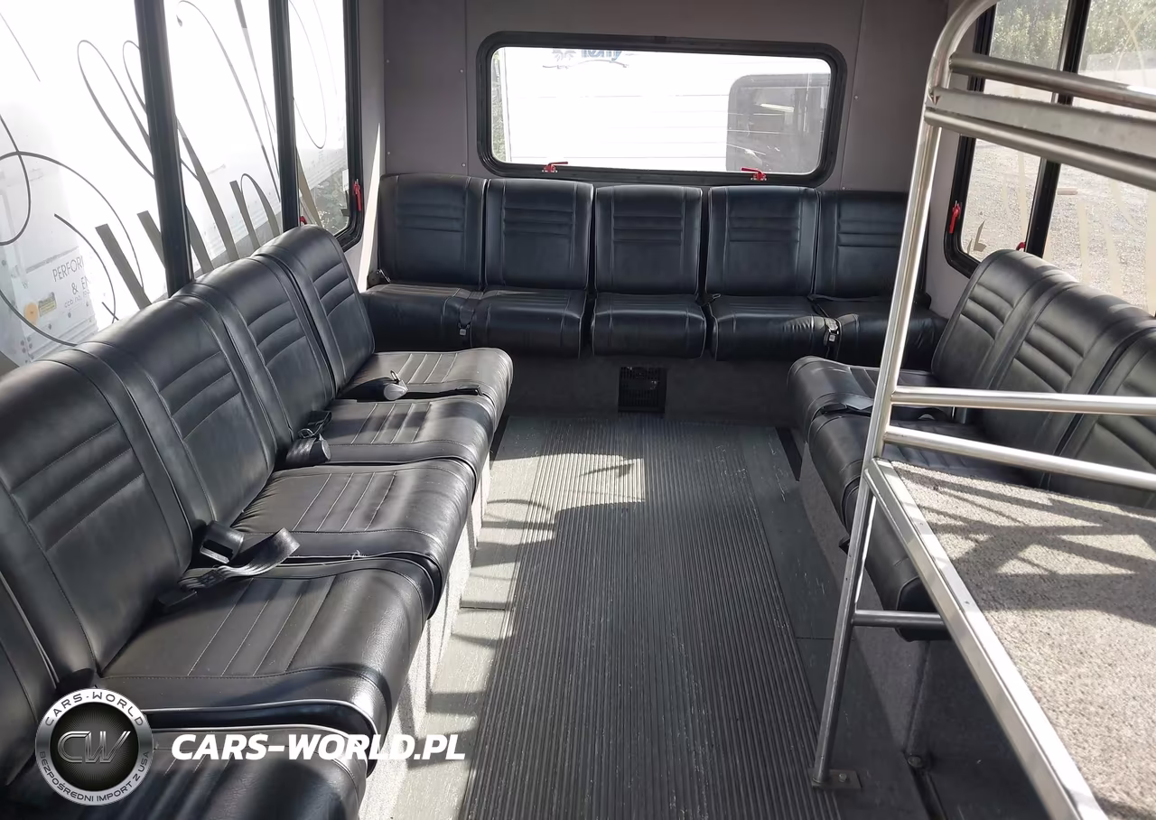 2013 Ford E-350 Cutaway VIN:1FDEE3FS8DDA64184 - 7
