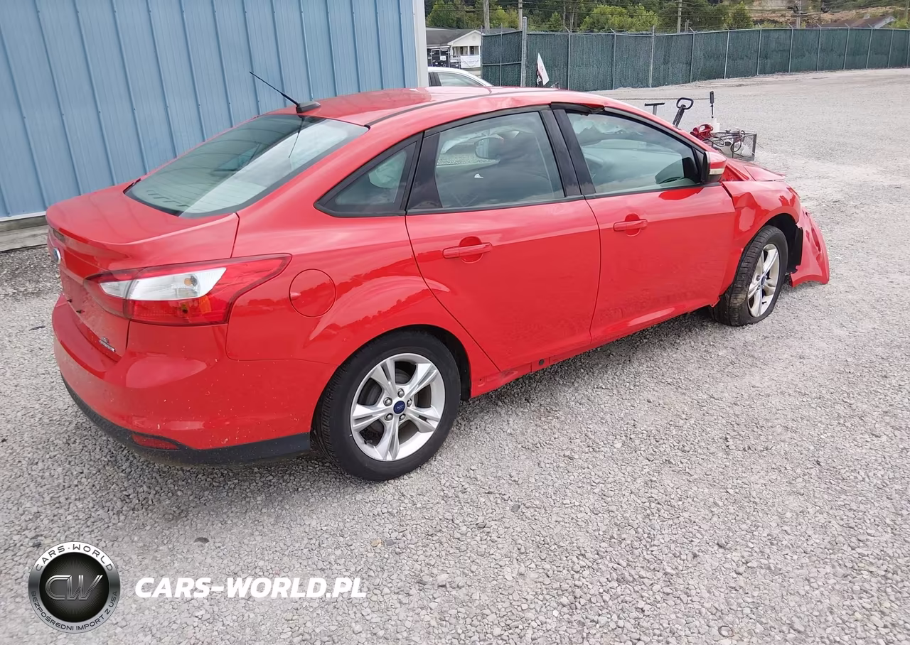 2014 Ford Focus Se VIN:1FADP3F25EL235223 - 4