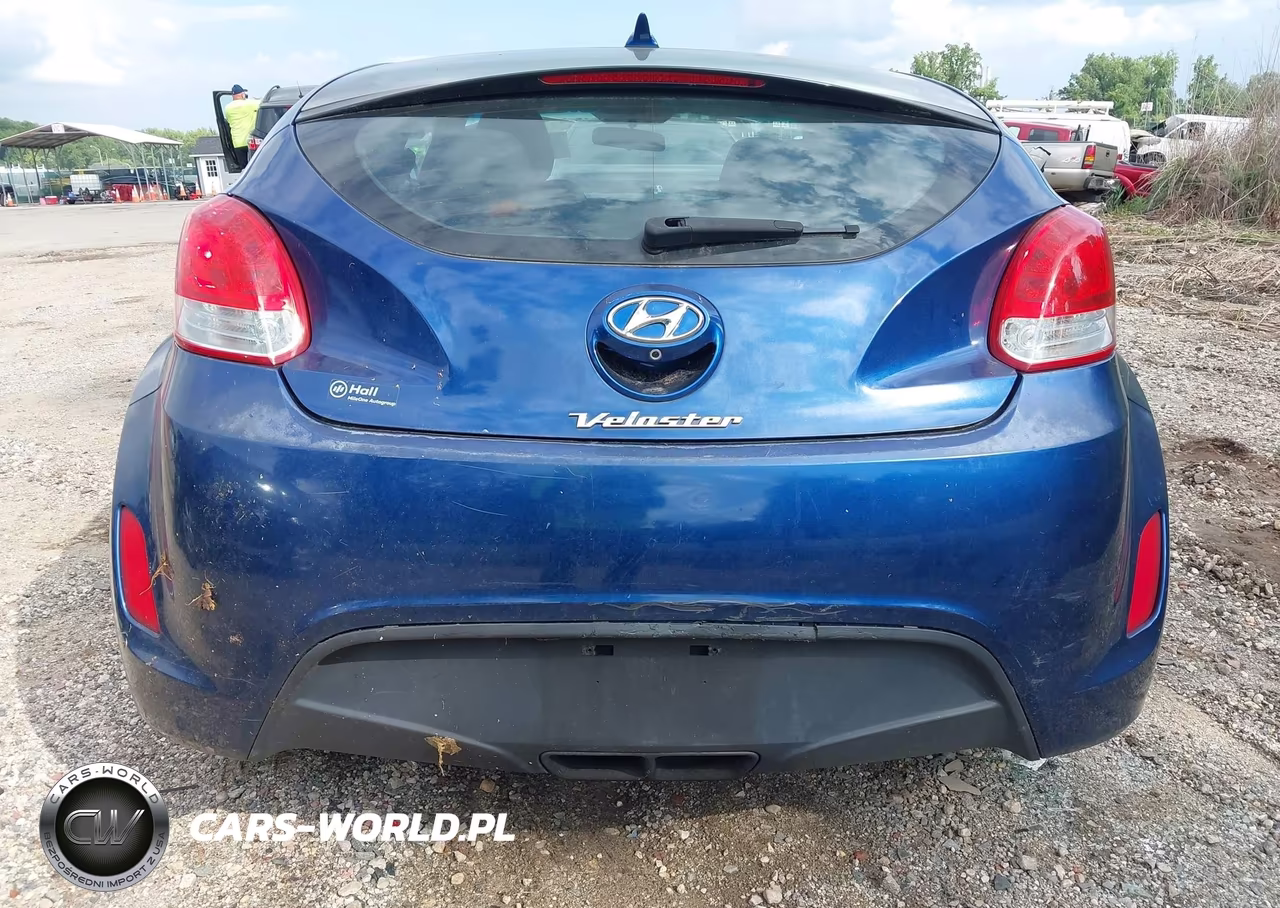 2017 Hyundai Veloster VIN:KMHTC6AD4HU322410 - 13
