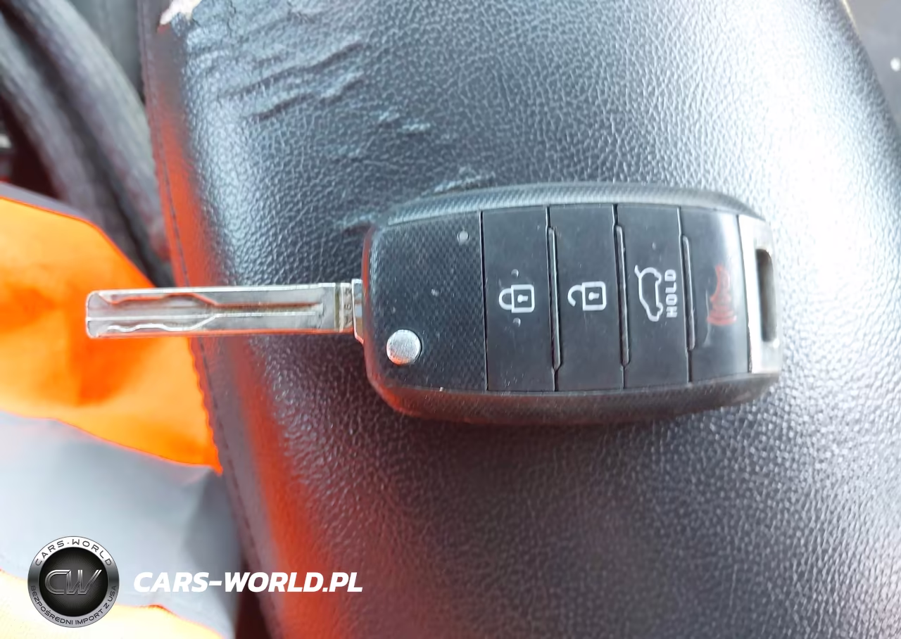 2014 Kia Soul VIN:KNDJN2A21E7103105 - 11