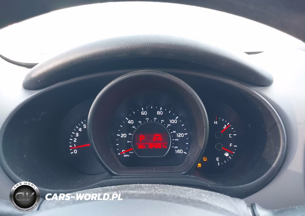 2014 Kia Soul VIN:KNDJN2A21E7103105 - 7