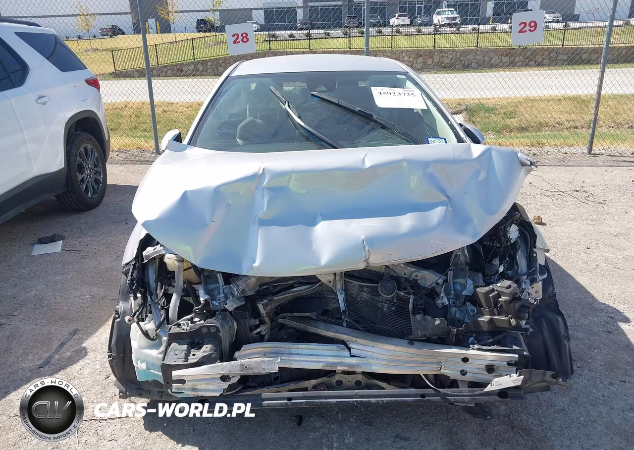 2020 Toyota Corolla Le VIN:JTDEPRAE9LJ024277 - 12