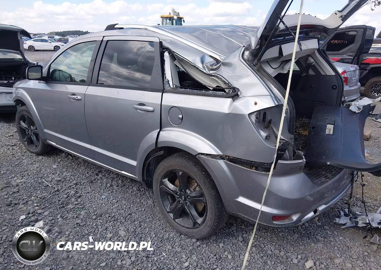 2019 Dodge Journey Crossroad VIN:3C4PDCGG3KT717506 - 3