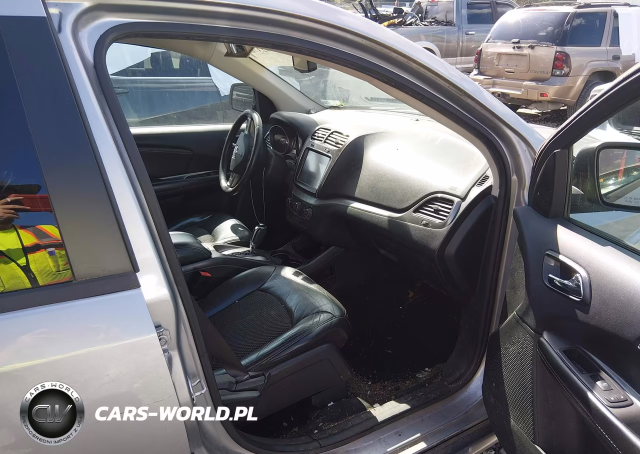 2019 Dodge Journey Crossroad VIN:3C4PDCGG3KT717506 - 5
