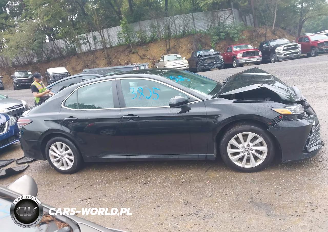 2024 Toyota Camry Le VIN:4T1C11BK5RU109196 - 13