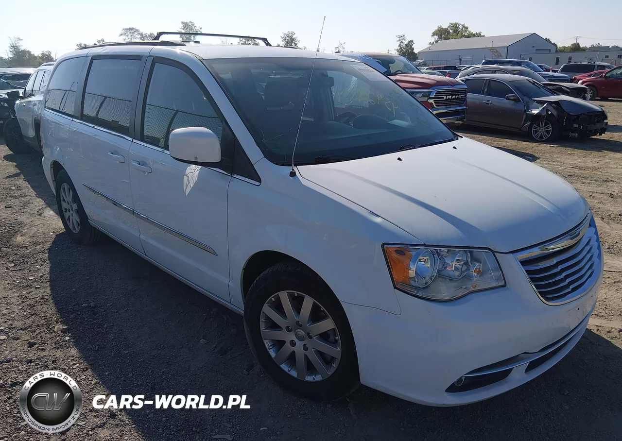 2015 Chrysler Town & Country Touring – zdjęcie 1 z 18
