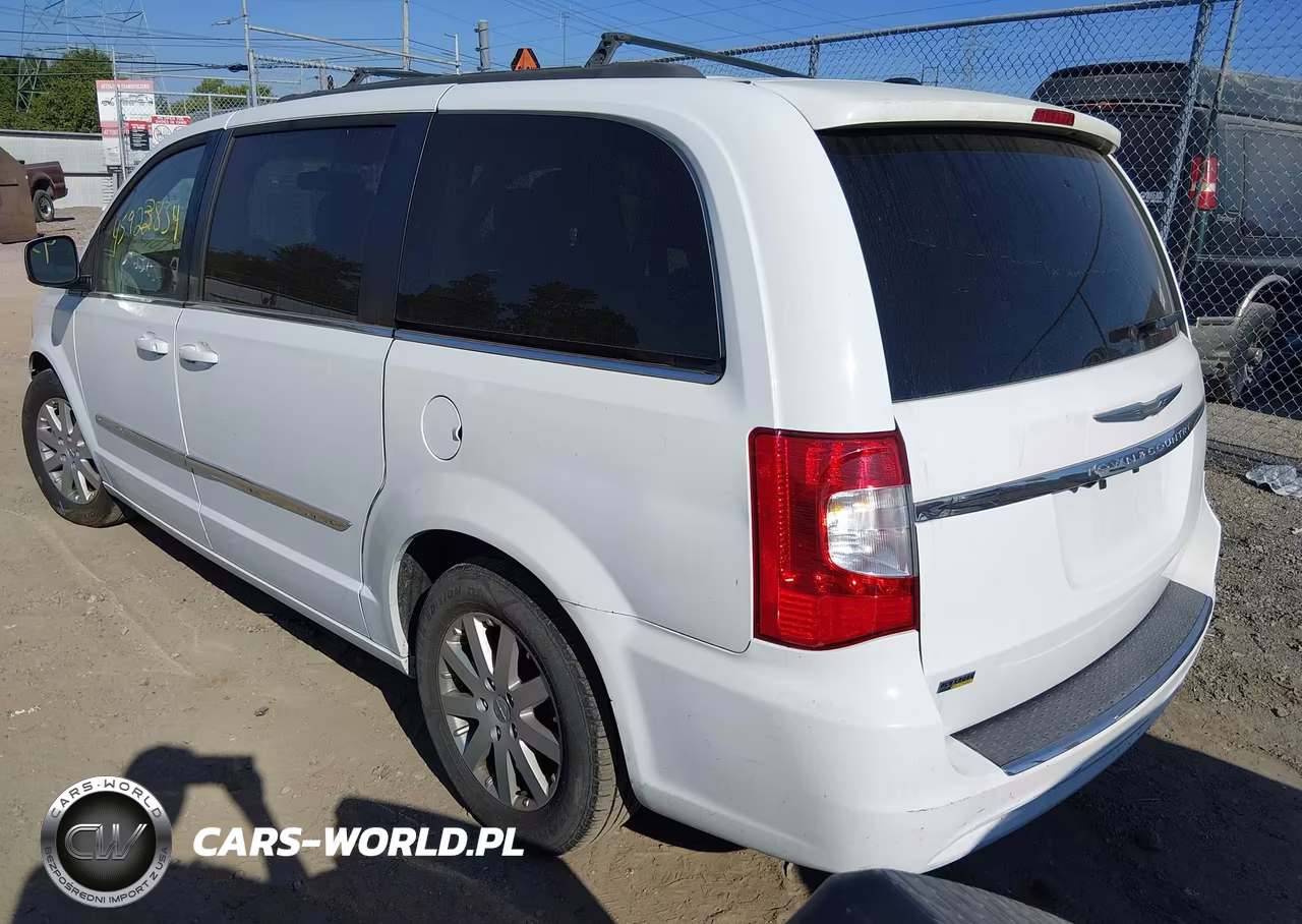 2015 Chrysler Town & Country Touring VIN:2C4RC1BG6FR551921 - 3