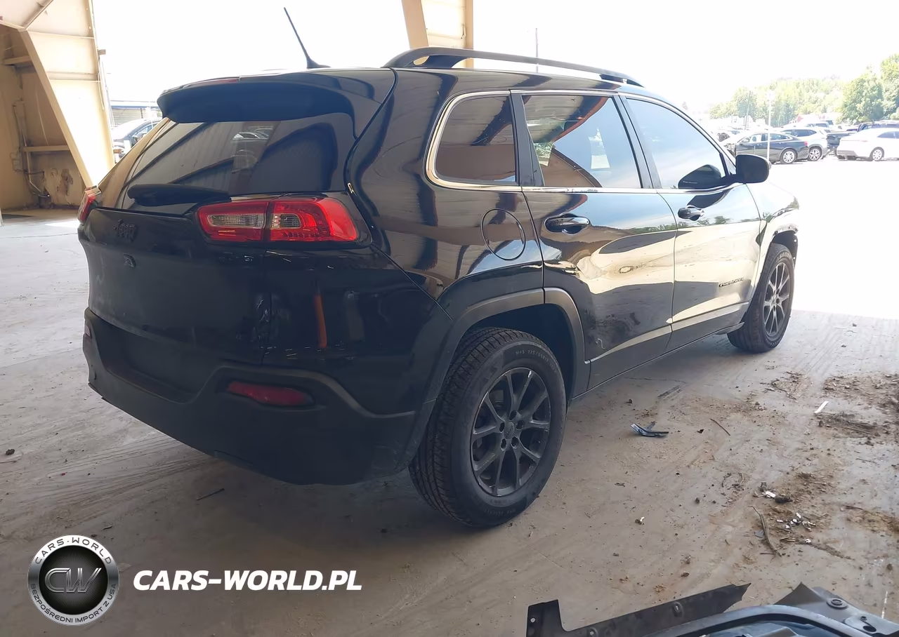 2018 Jeep Cherokee Latitude Fwd VIN:1C4PJLCB6JD595781 - 4
