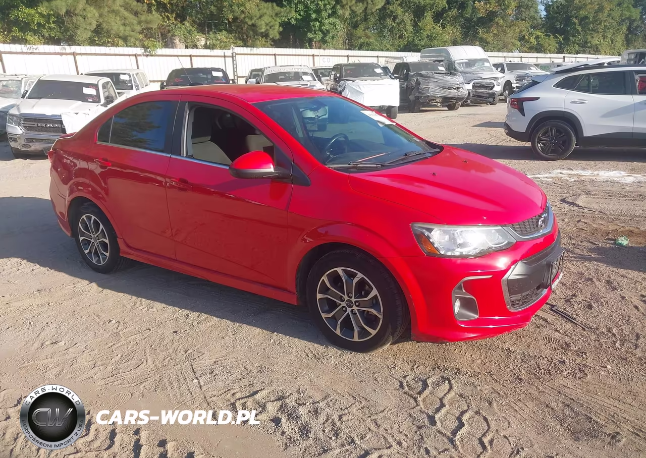 2018 Chevrolet Sonic Lt Auto – zdjęcie 1 z 14