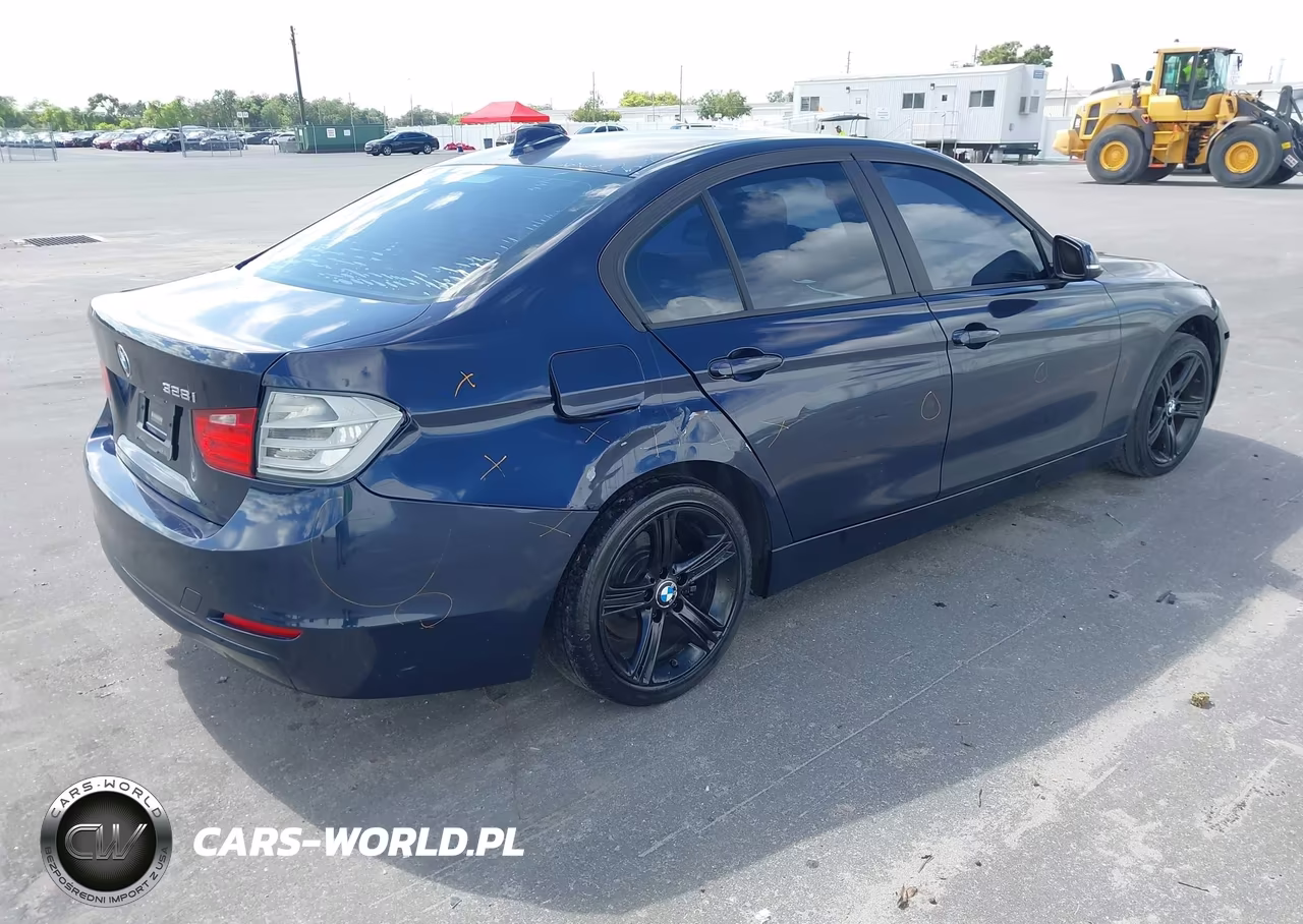 2013 BMW 328I VIN:WBA3A5G50DNP23104 - 4