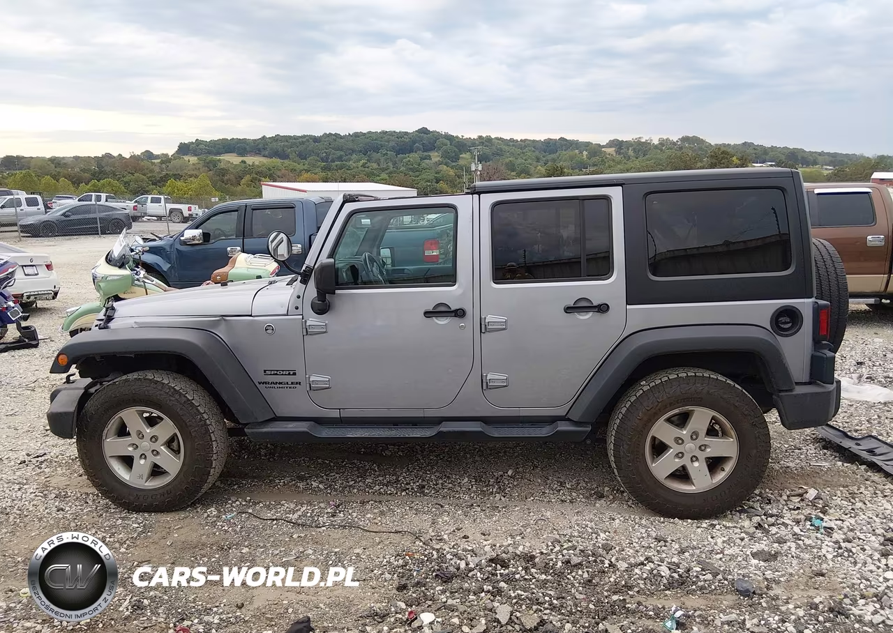 2016 Jeep Wrangler Unlimited Sport VIN:1C4BJWDG9GL139892 - 15