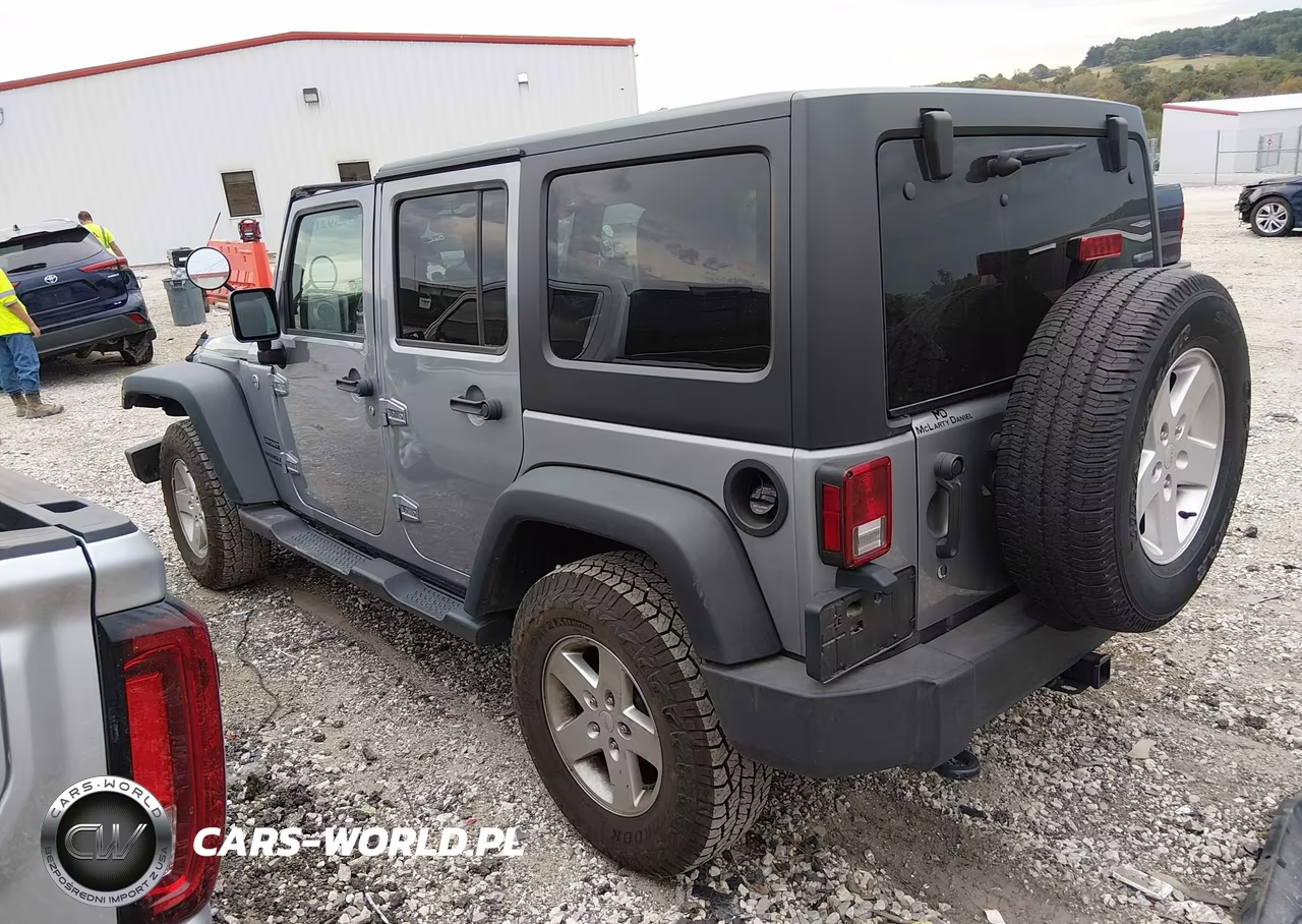 2016 Jeep Wrangler Unlimited Sport VIN:1C4BJWDG9GL139892 - 3