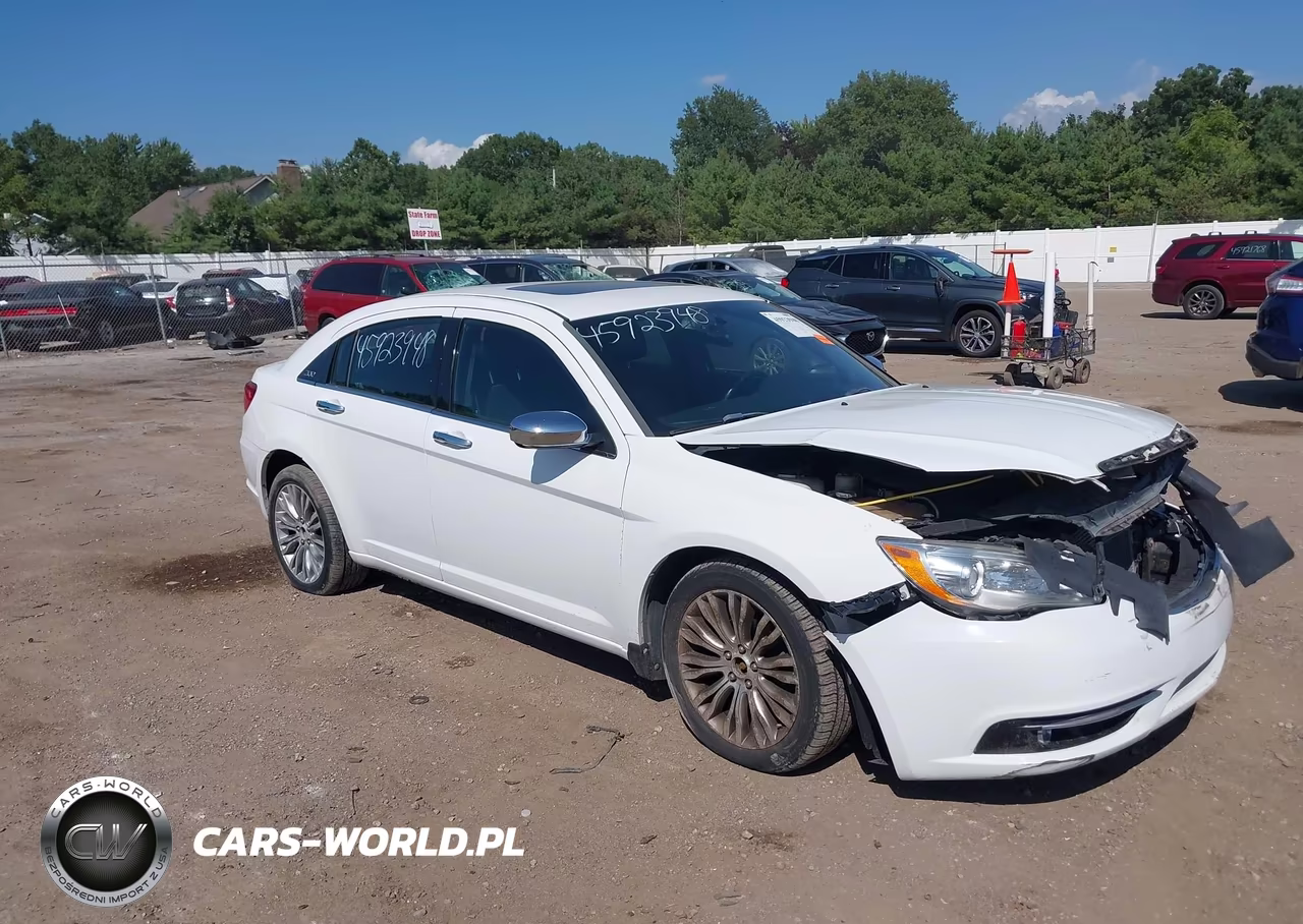 2013 Chrysler 200 Limited – zdjęcie 1 z 17