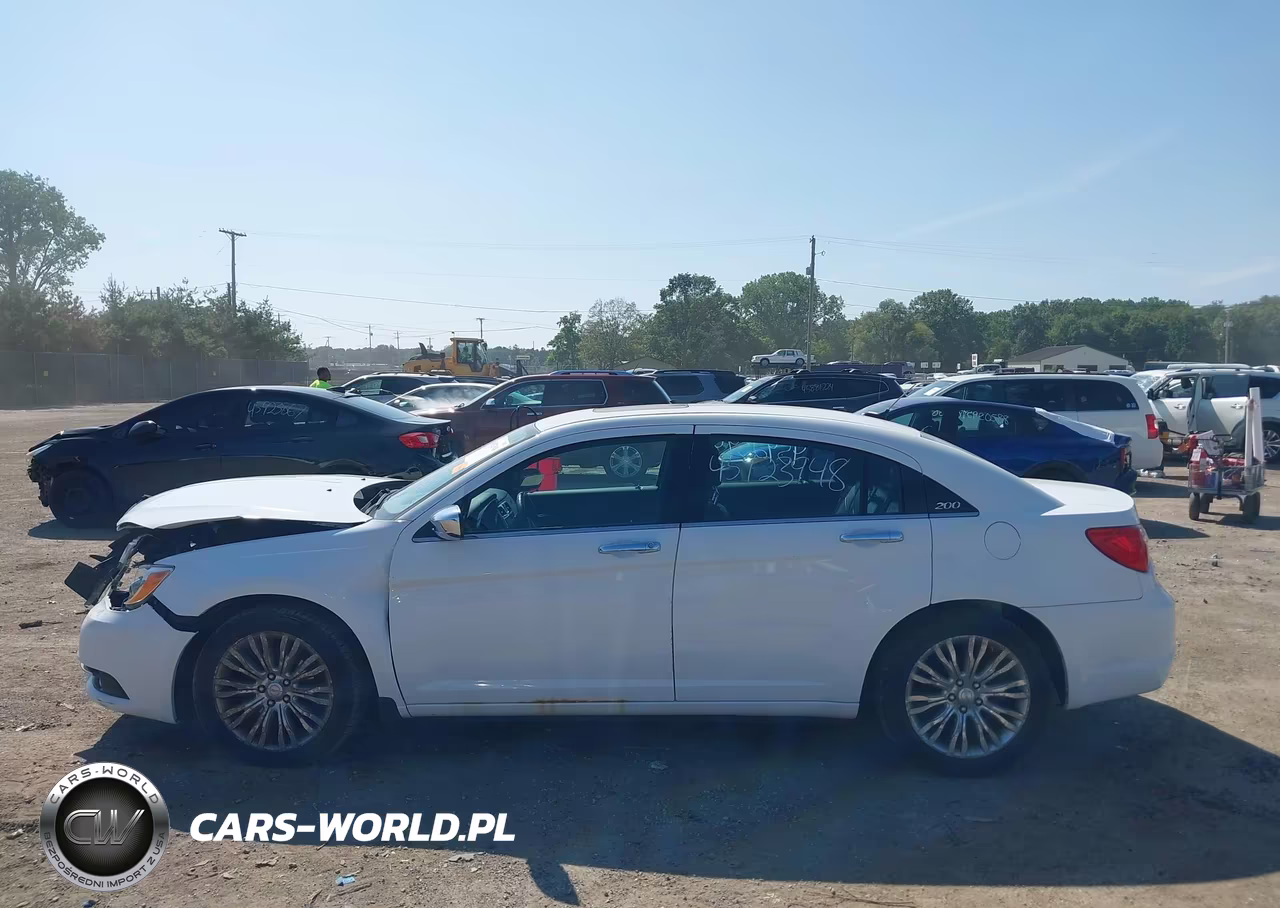 2013 Chrysler 200 Limited VIN:1C3CCBCG9DN598238 - 15