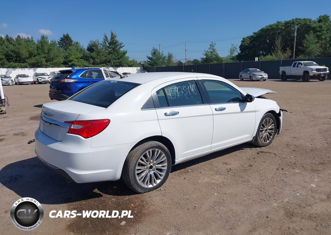 2013 Chrysler 200 Limited VIN:1C3CCBCG9DN598238 - 4