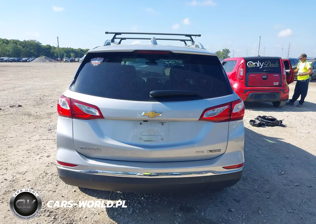 2018 Chevrolet Equinox Premier VIN:2GNAXVEV2J6195665 - 17