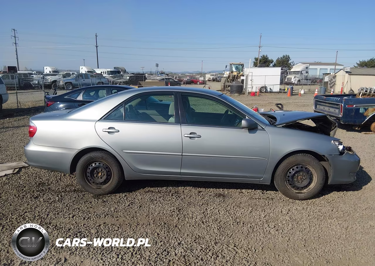 2005 Toyota Camry Le VIN:4T1BE32K45U509949 - 14