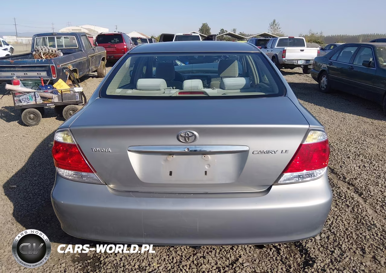 2005 Toyota Camry Le VIN:4T1BE32K45U509949 - 17