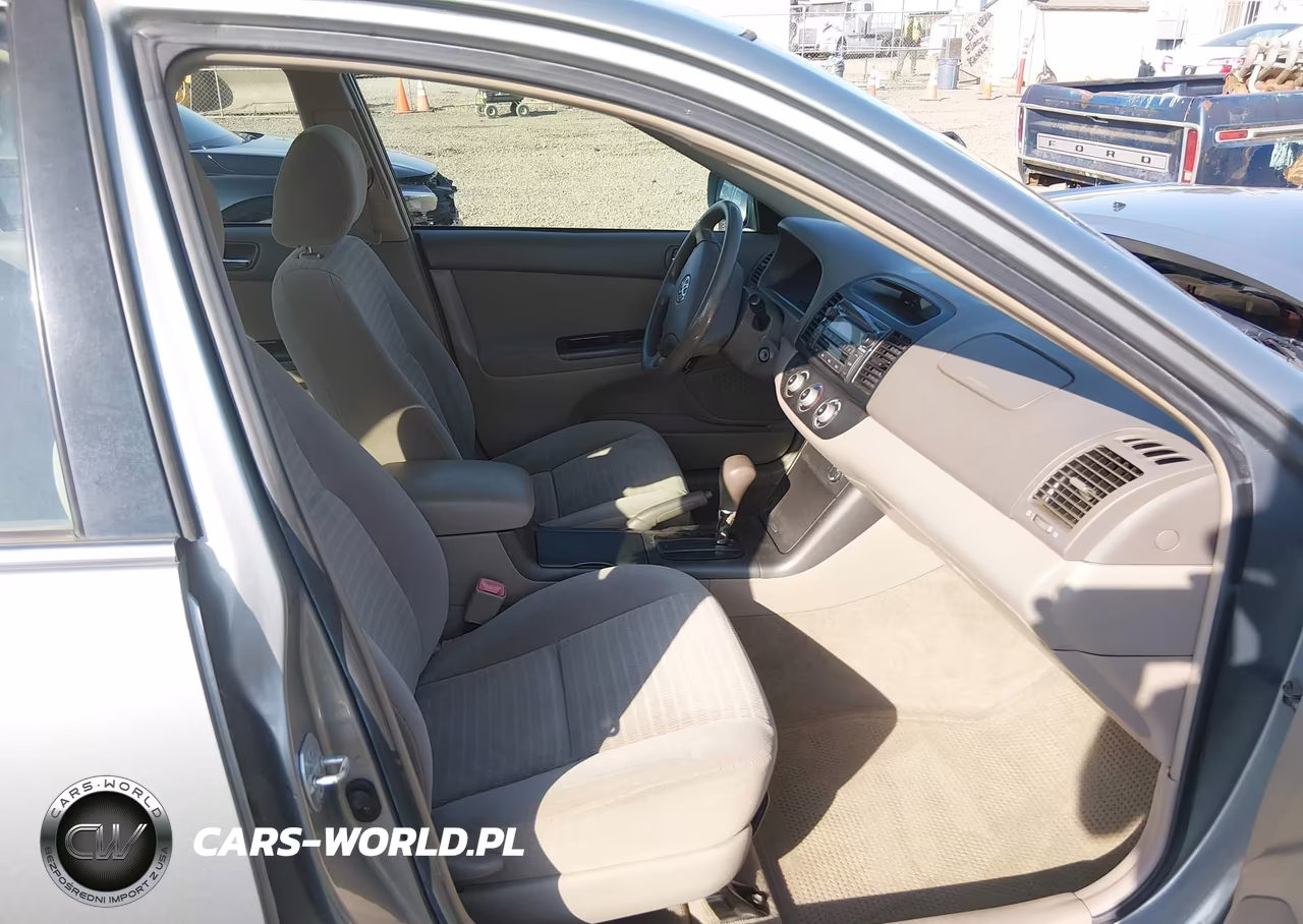 2005 Toyota Camry Le VIN:4T1BE32K45U509949 - 5