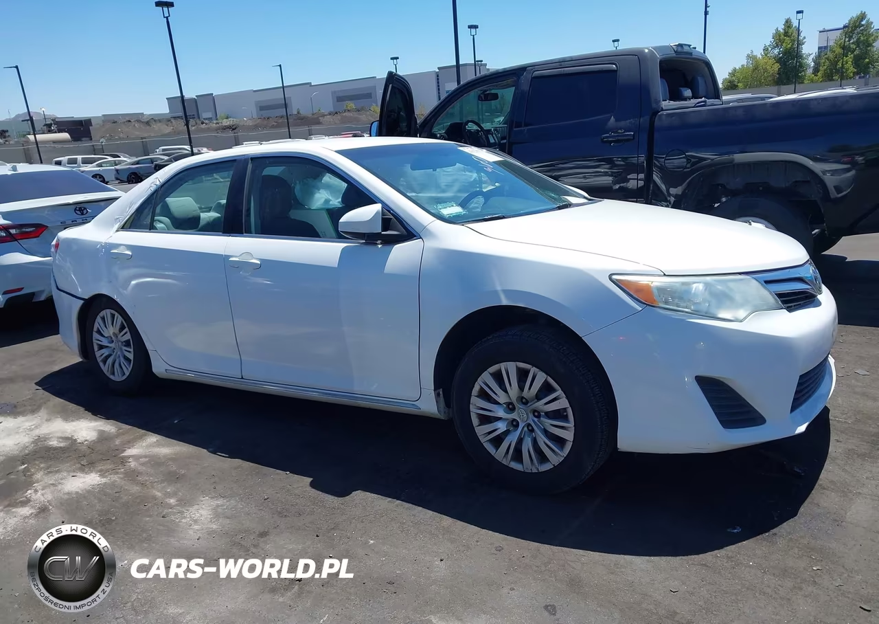 2014 Toyota Camry Le VIN:4T4BF1FK5ER437063 - 13
