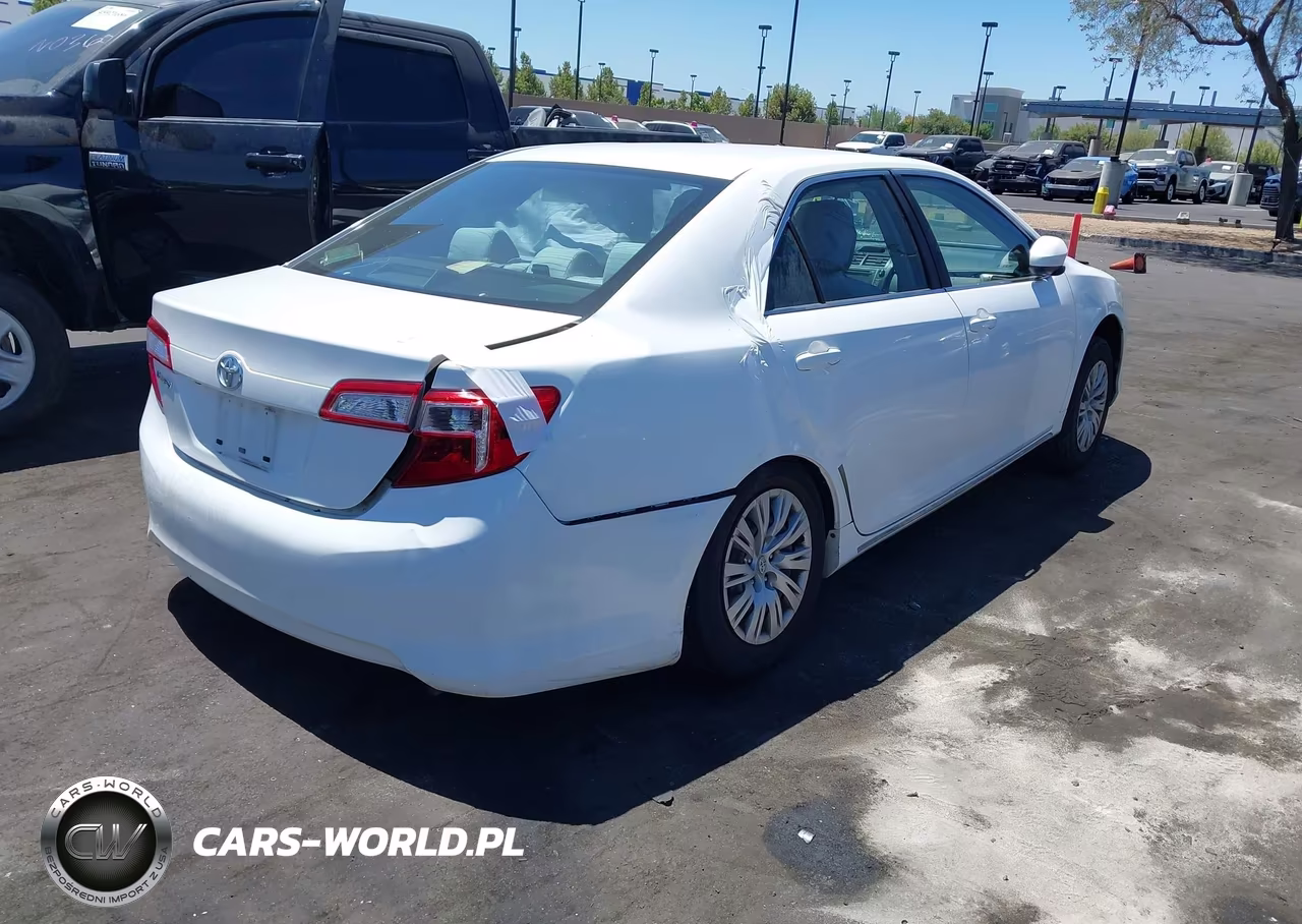 2014 Toyota Camry Le VIN:4T4BF1FK5ER437063 - 4
