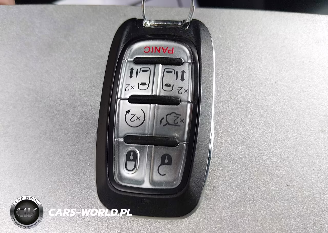 2025 Chrysler Pacifica Limited VIN:2C4RC1GGXSR524756 - 11