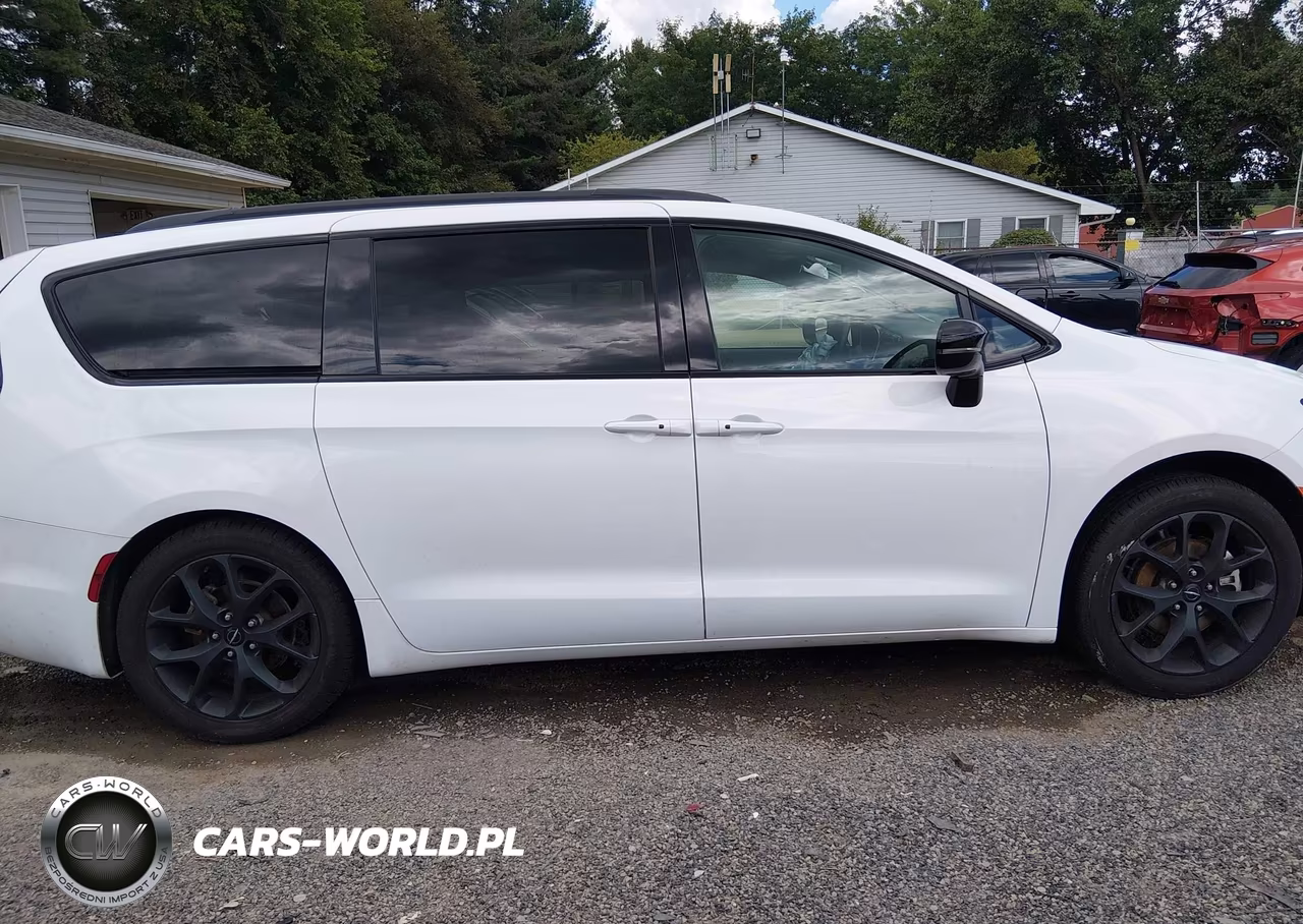 2025 Chrysler Pacifica Limited VIN:2C4RC1GGXSR524756 - 14