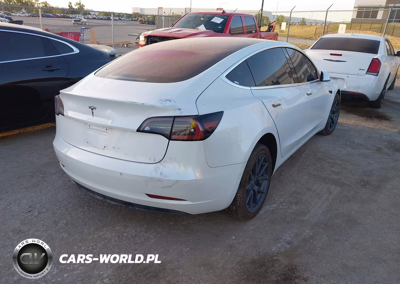 2018 Tesla Model 3 Long Range-Mid Range VIN:5YJ3E1EA8JF035345 - 4