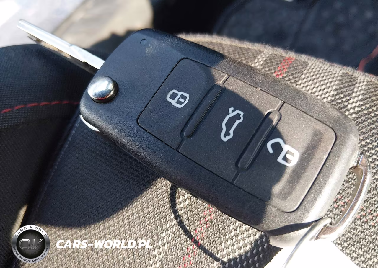 2012 Volkswagen Gti 4-Door VIN:WVWGV7AJXCW295495 - 11