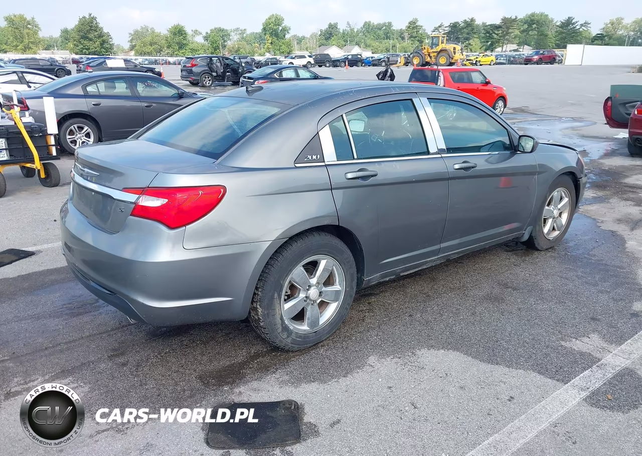 2011 Chrysler 200 S VIN:1C3BC8FG3BN615848 - 4