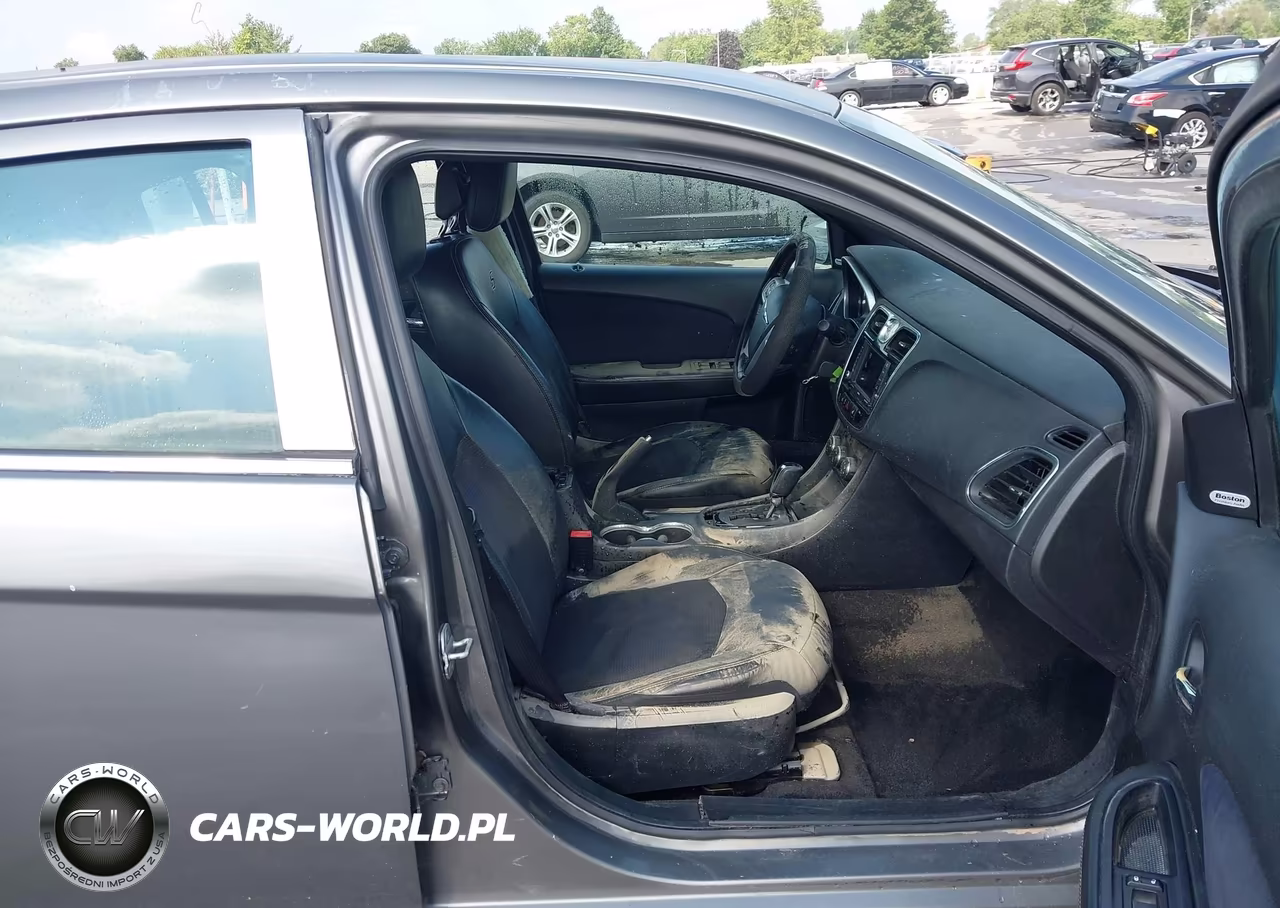 2011 Chrysler 200 S VIN:1C3BC8FG3BN615848 - 5