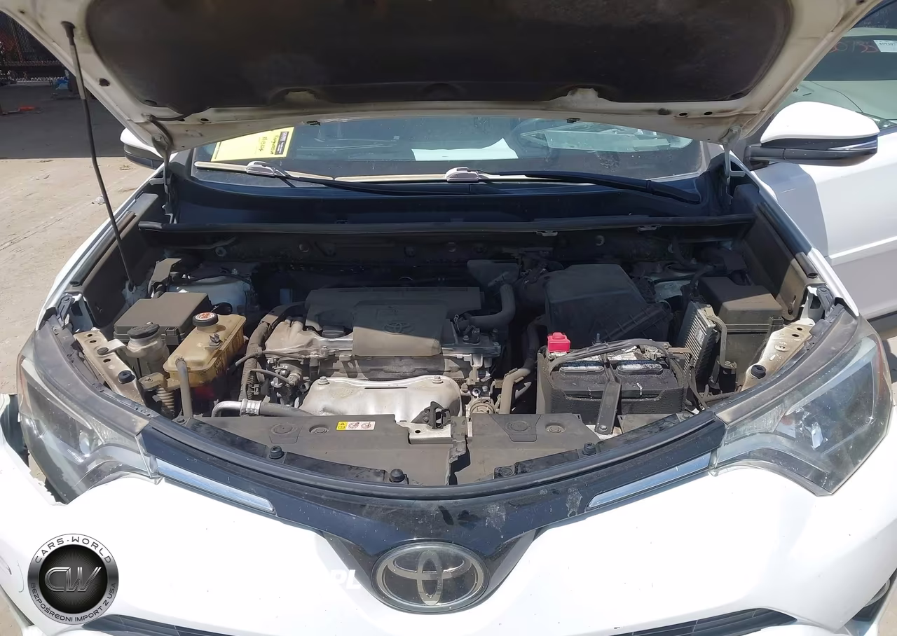2018 Toyota Rav4 Xle VIN:JTMWFREVXJJ206732 - 10