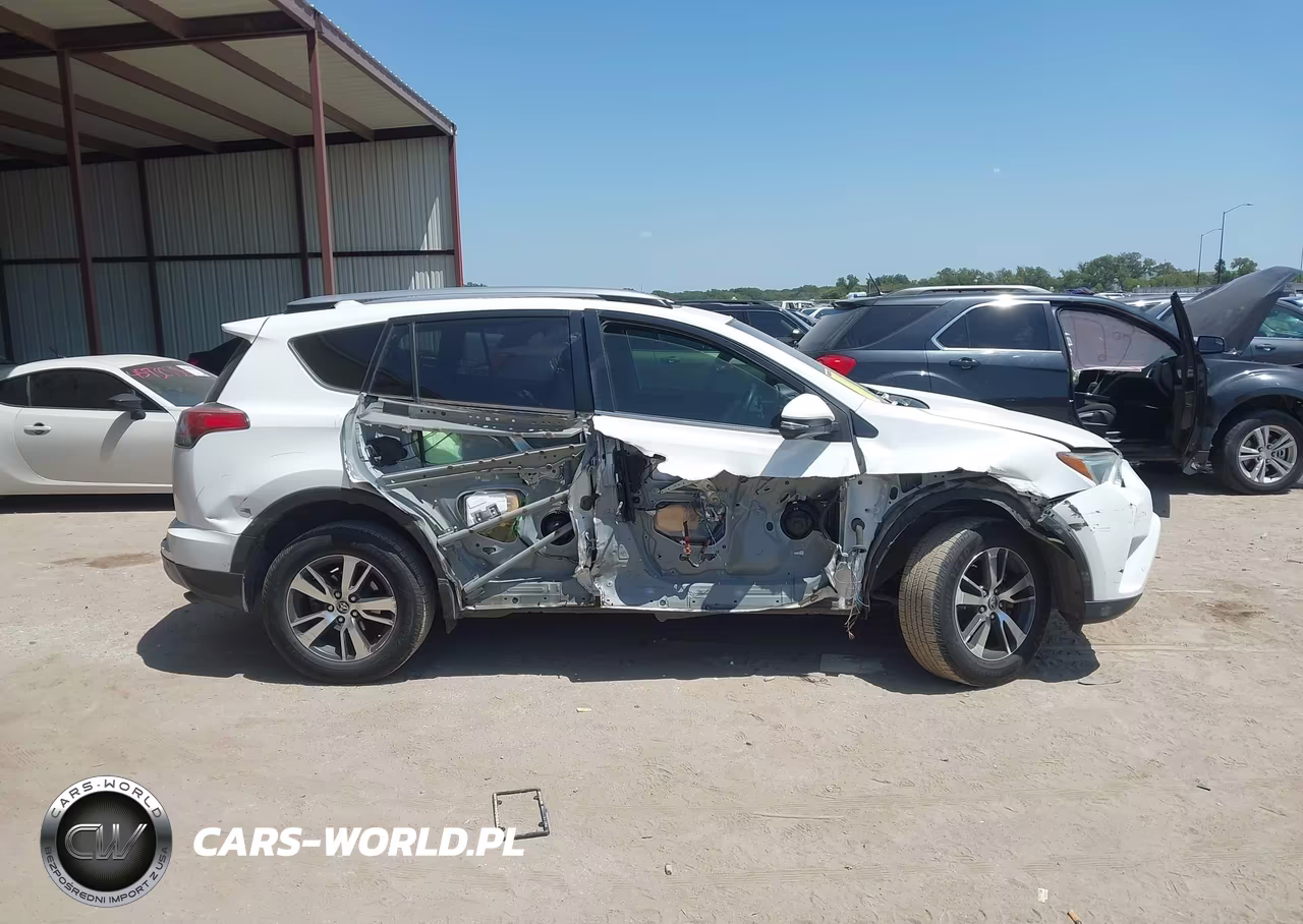 2018 Toyota Rav4 Xle VIN:JTMWFREVXJJ206732 - 13