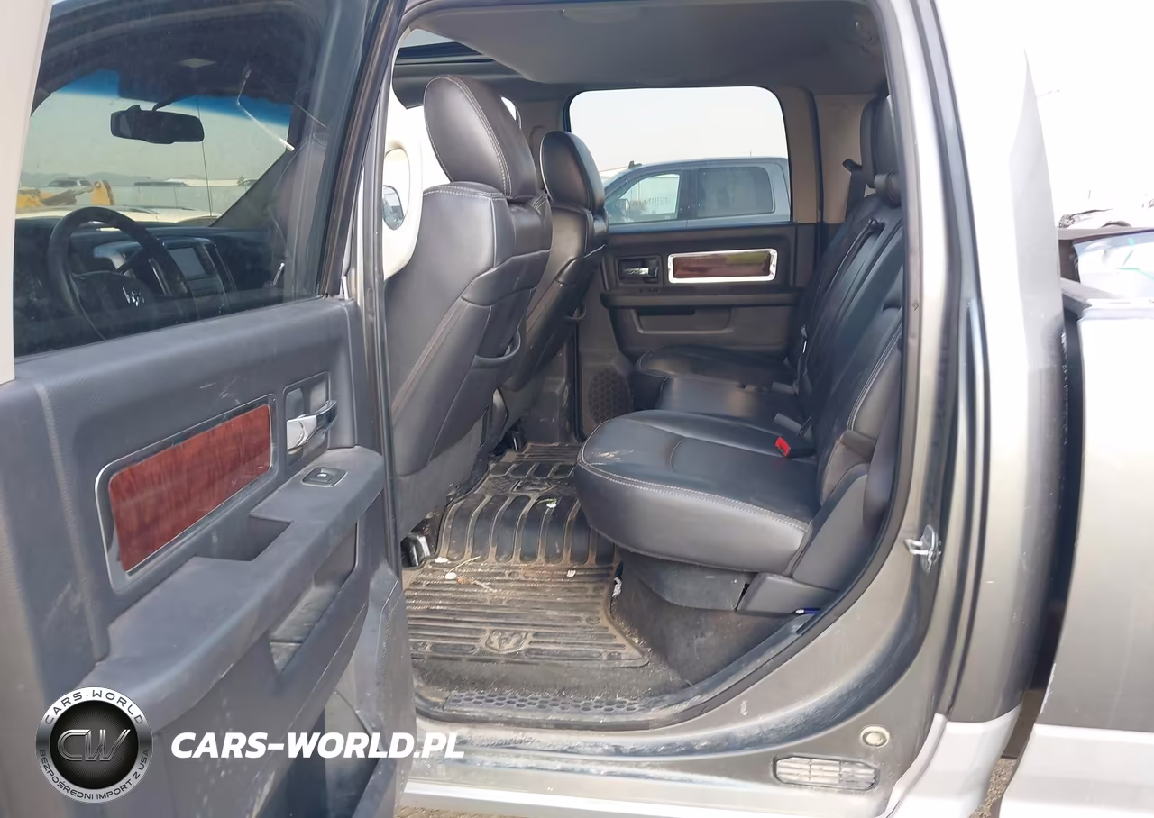 2012 Ram 3500 Laramie VIN:3C63D3JL8CG302509 - 7