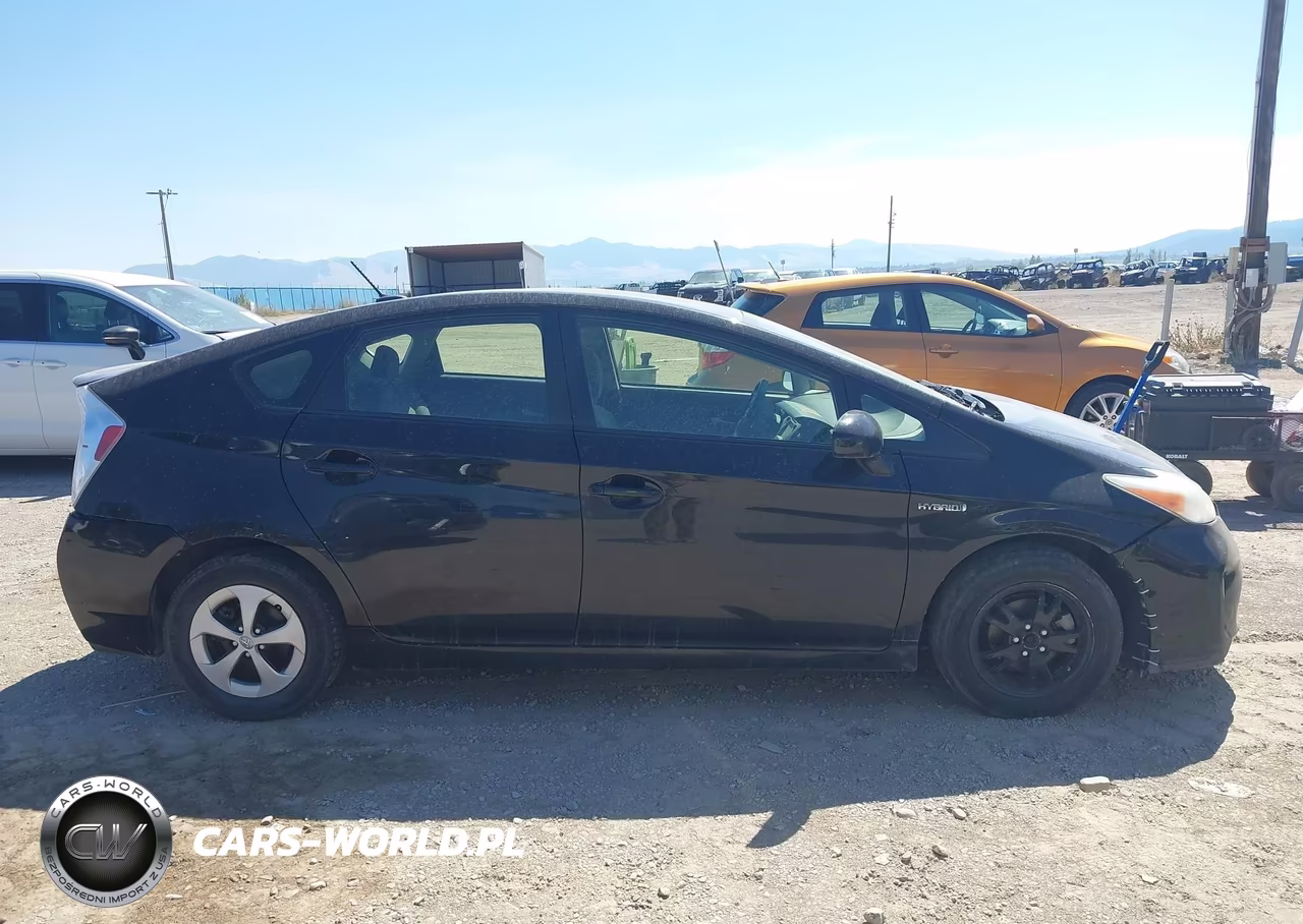 2012 Toyota Prius Three VIN:JTDKN3DU5C5479645 - 13