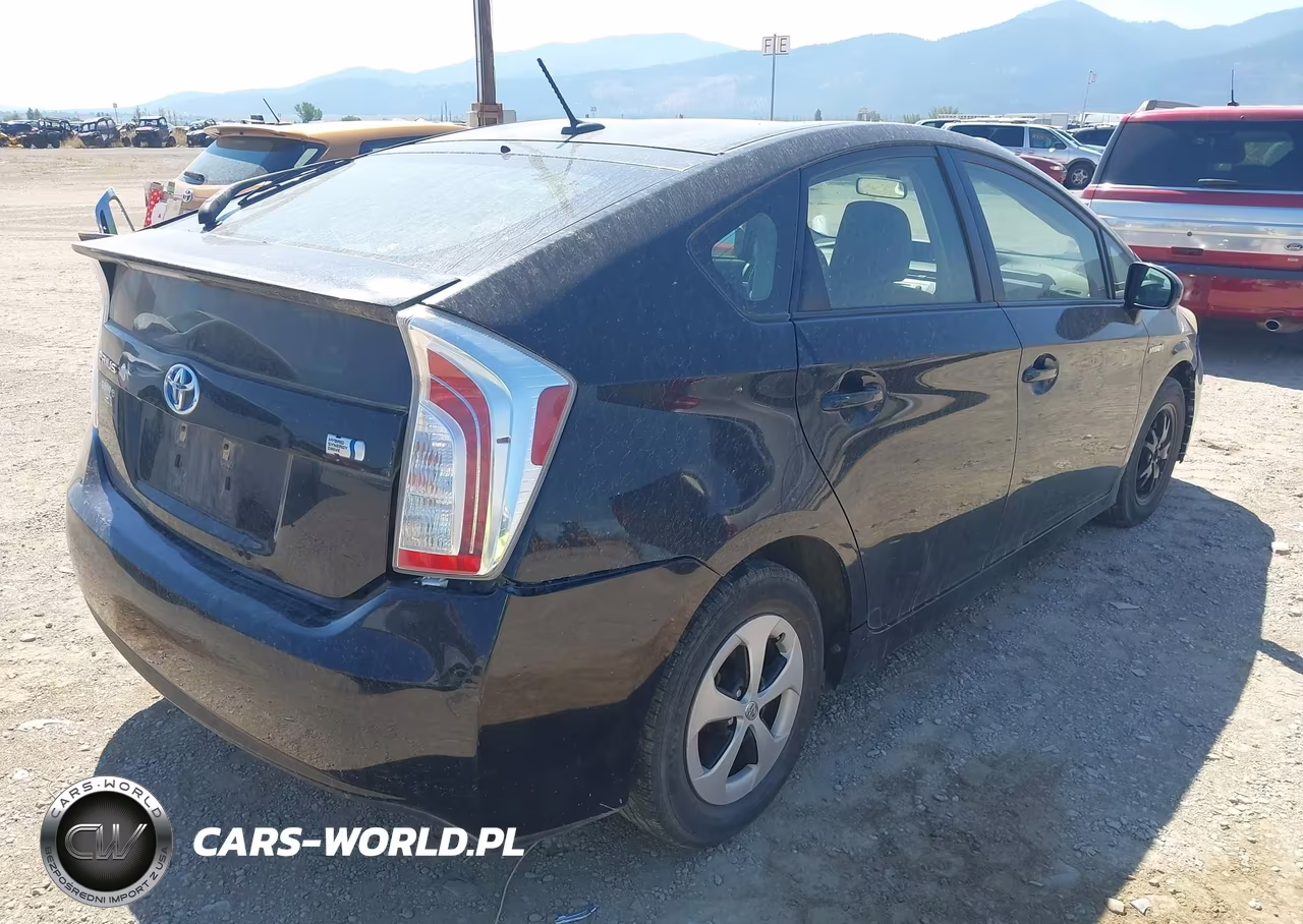 2012 Toyota Prius Three VIN:JTDKN3DU5C5479645 - 4