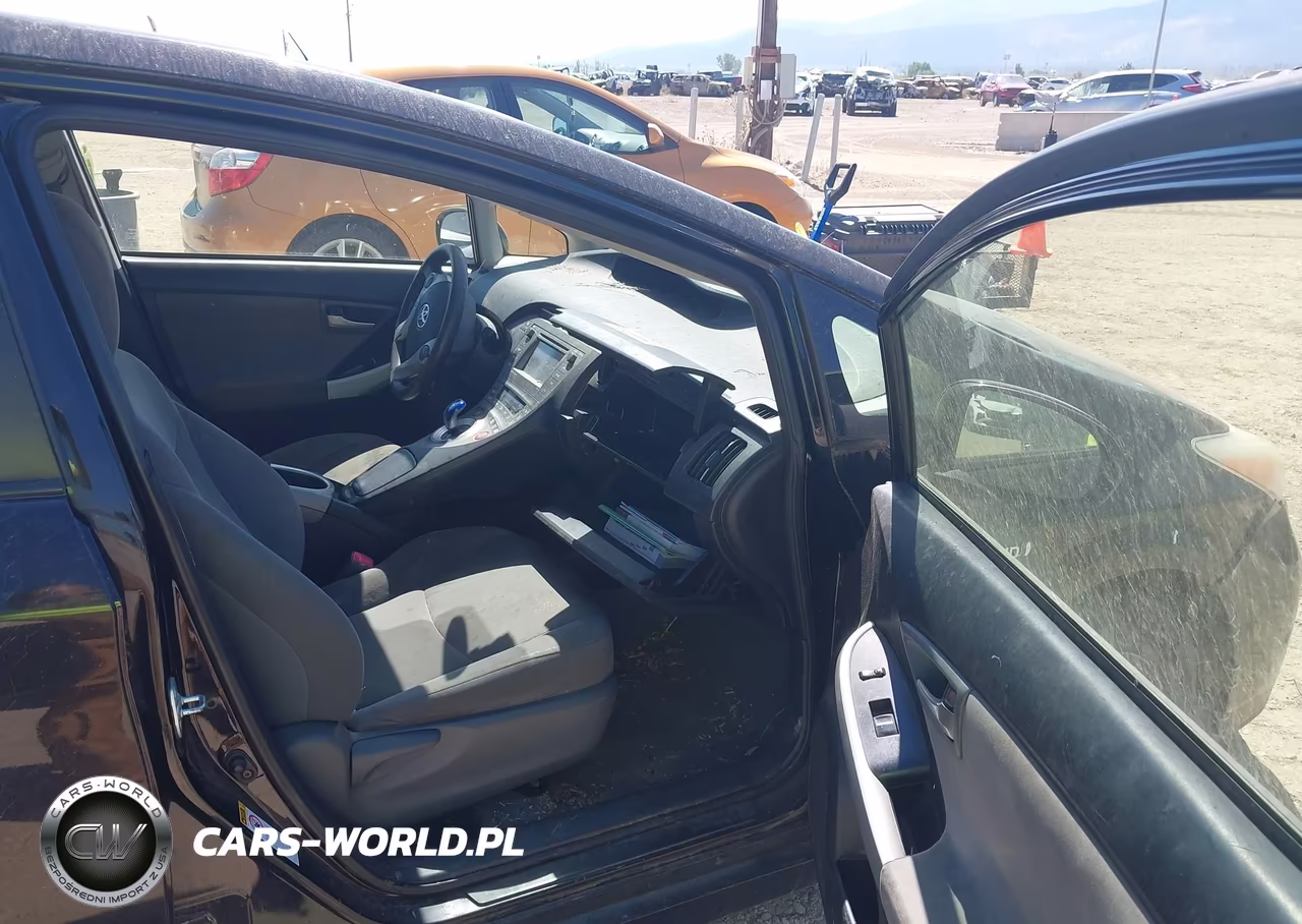 2012 Toyota Prius Three VIN:JTDKN3DU5C5479645 - 5