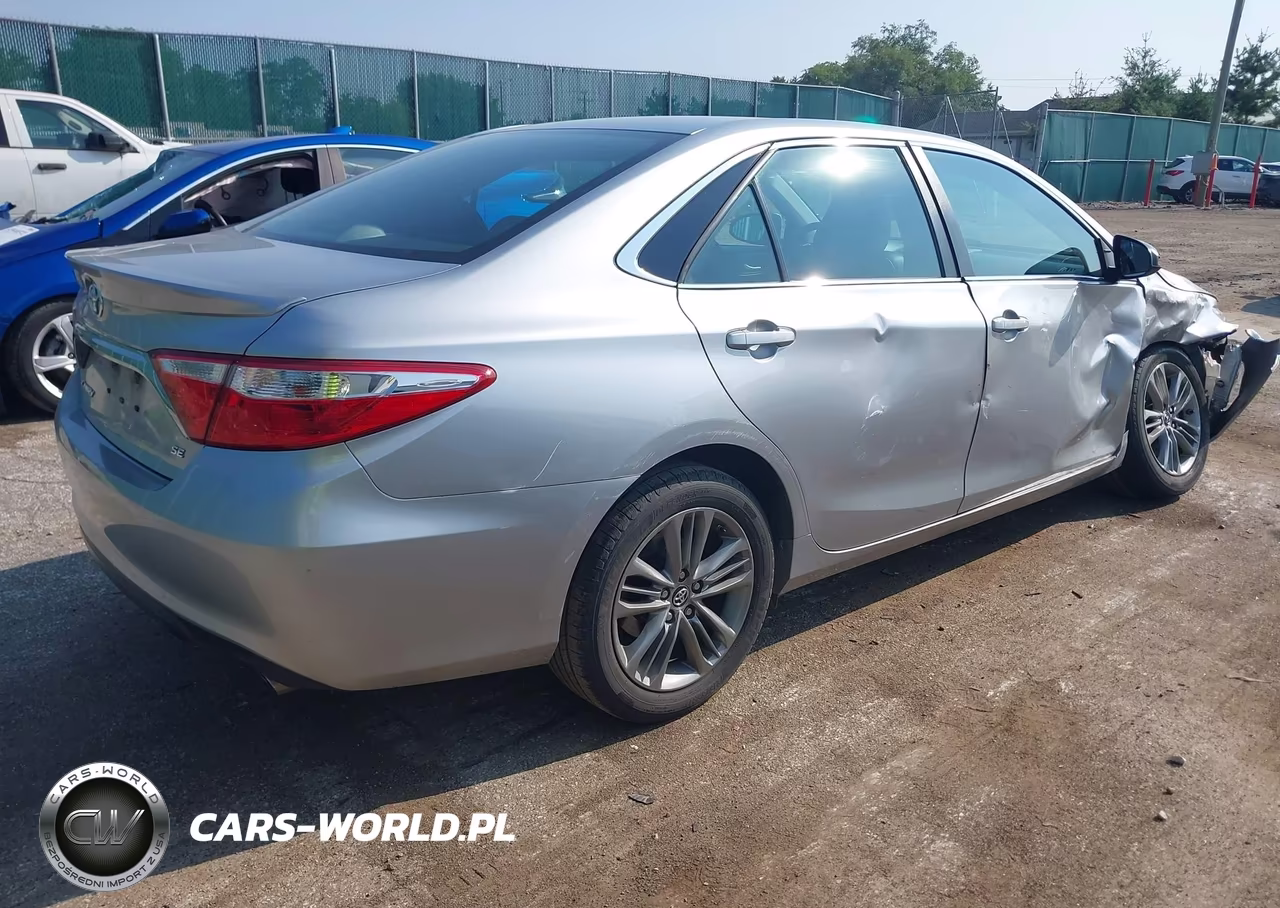 2017 Toyota Camry Se VIN:4T1BF1FK7HU321426 - 4