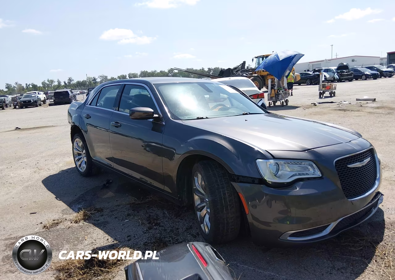 2016 Chrysler 300 Limited