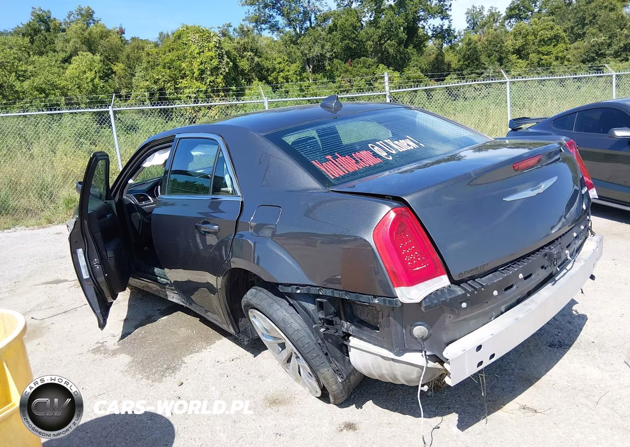 2016 Chrysler 300 Limited VIN:2C3CCAAG9GH313841 - 3
