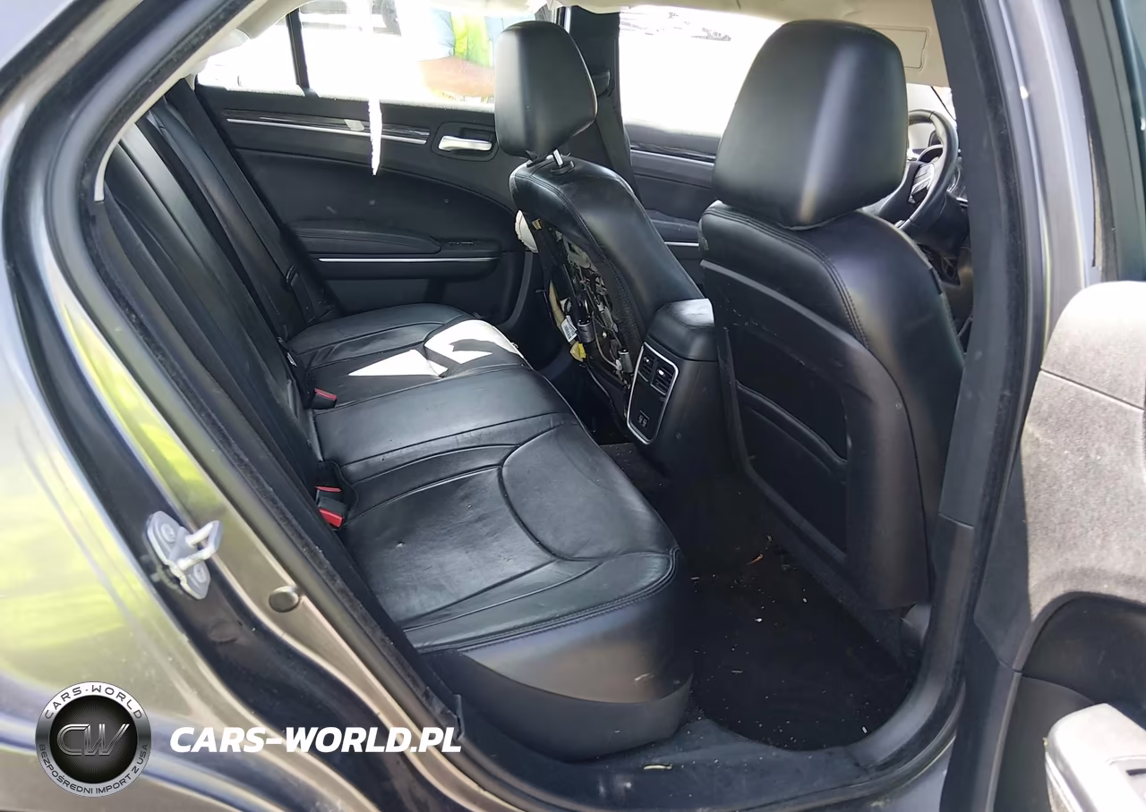 2016 Chrysler 300 Limited VIN:2C3CCAAG9GH313841 - 8