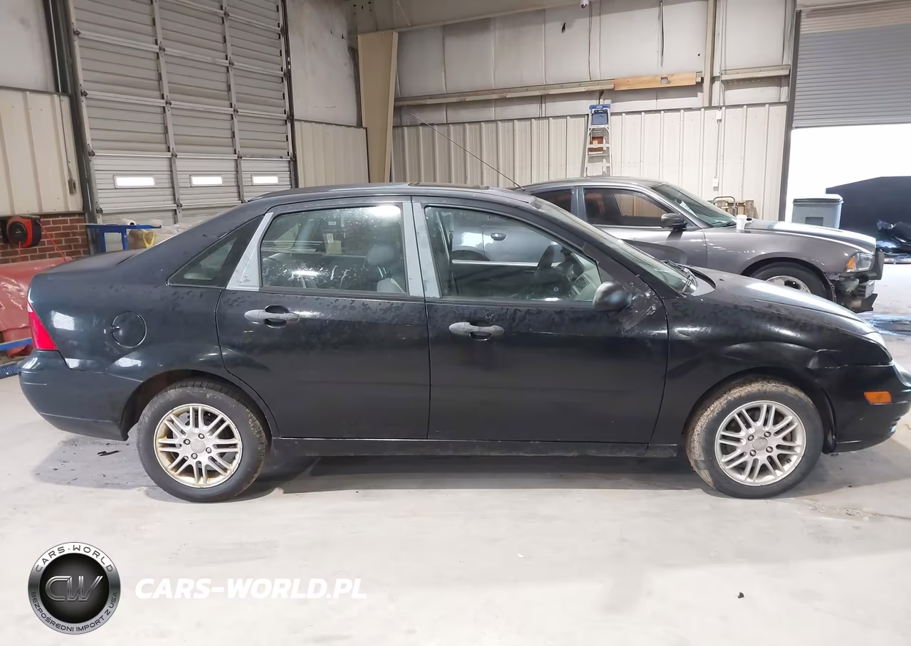 2007 Ford Focus S-Se-Ses VIN:1FAFP34NX7W356997 - 13